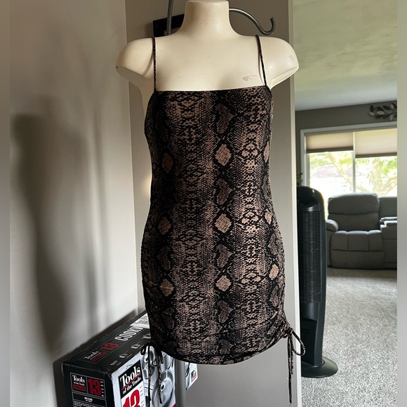 Snake print mini dress - Picture 1 of 5